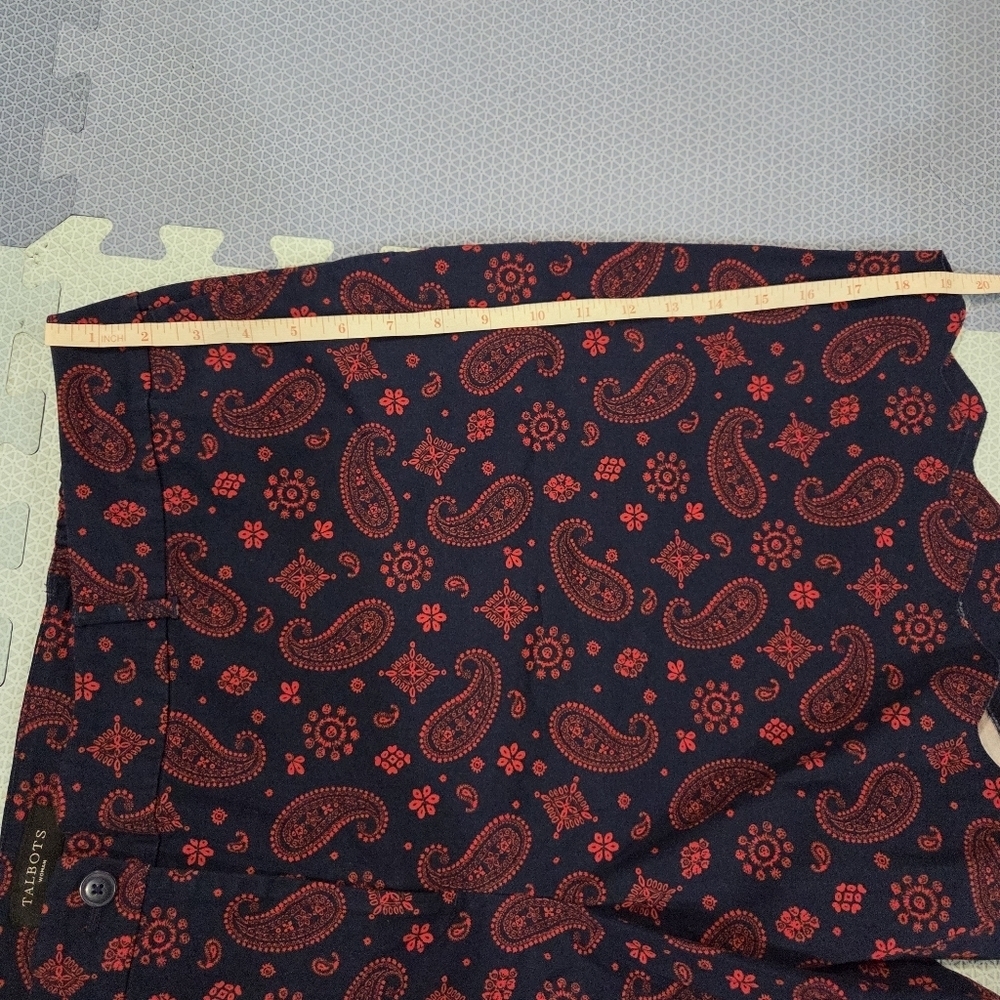 Talbots Women's Navy and Red Paisley Scallop-Trim Shorts Size 24W - Picture 8 of 12